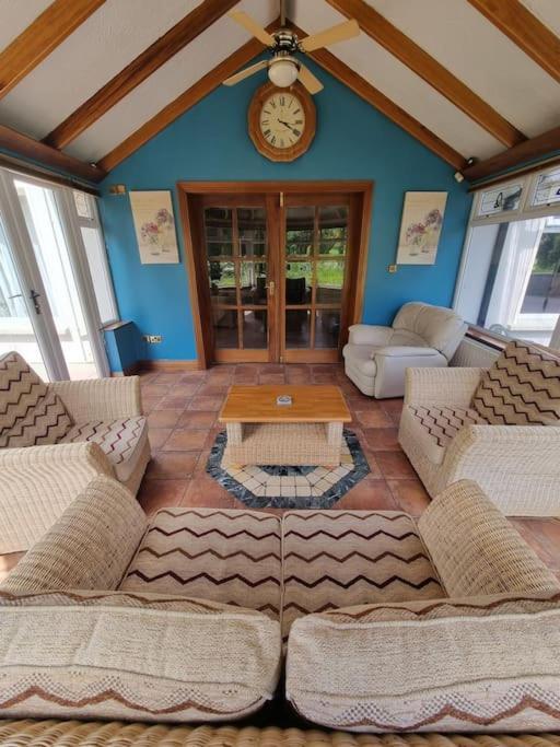 Gap Retreat Carrickmore Exterior foto